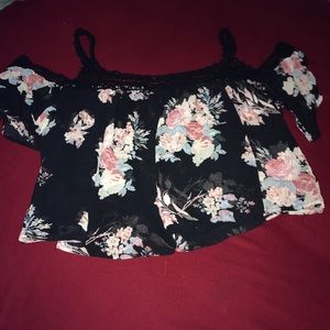 Cute flowy crop top